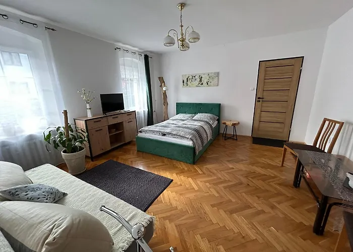 Arthome Проживання в сім'ї