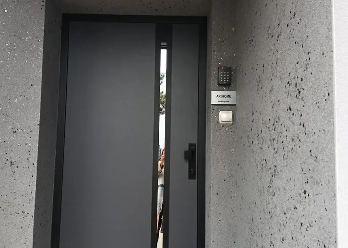 Проживання в сім'ї Arthome