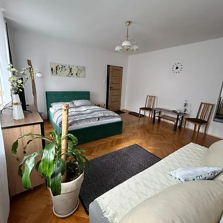 Δωμάτια σε οικογενειακή κατοικία Arthome Βρότσλαβ
